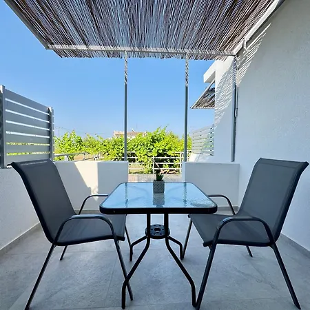 El Greco Apartments In Tigaki, Near The Sea - No 2 아파트