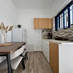 Modern With Garden, Near - El Greco No 2 *
