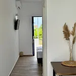 Modern With Garden, Near - El Greco No 2 *